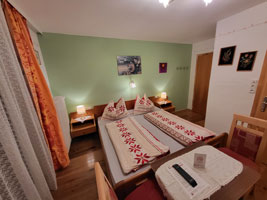Comfortable double room with TV at Pension Luttinger